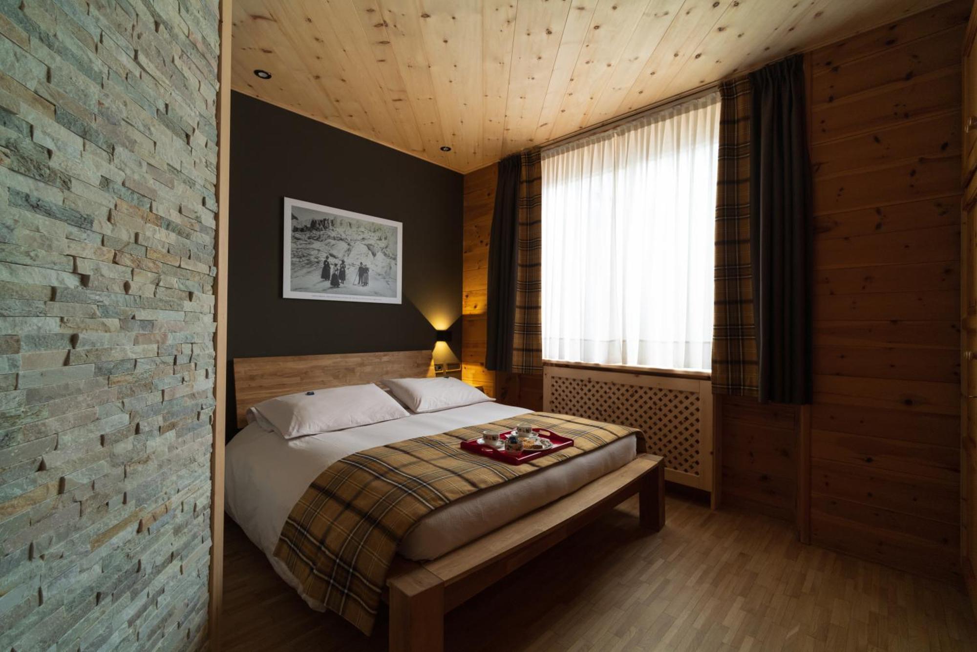 Hotel Meuble Garni Della Contea Bormio Exterior foto
